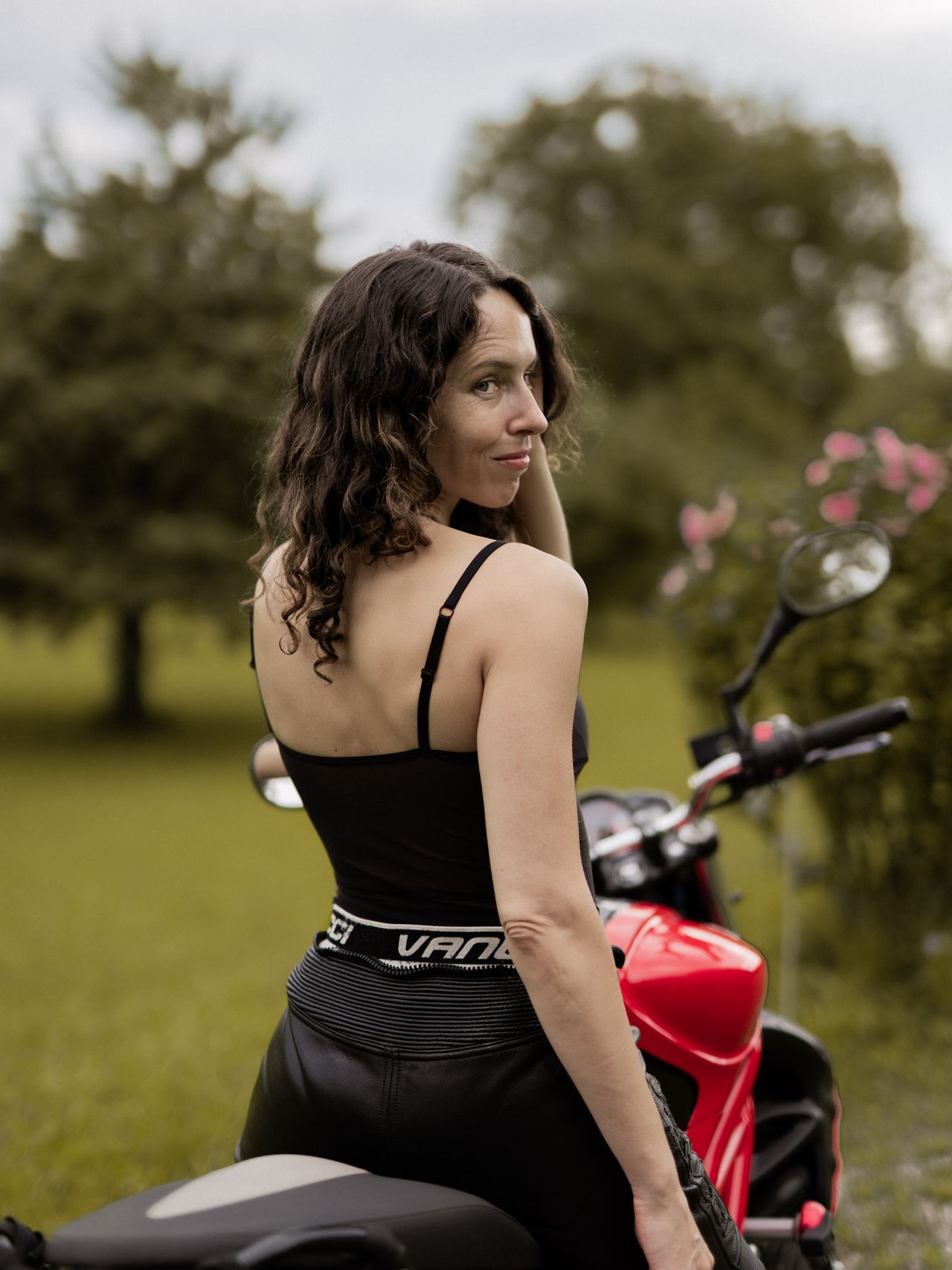 Lifestyle portrait outdoors